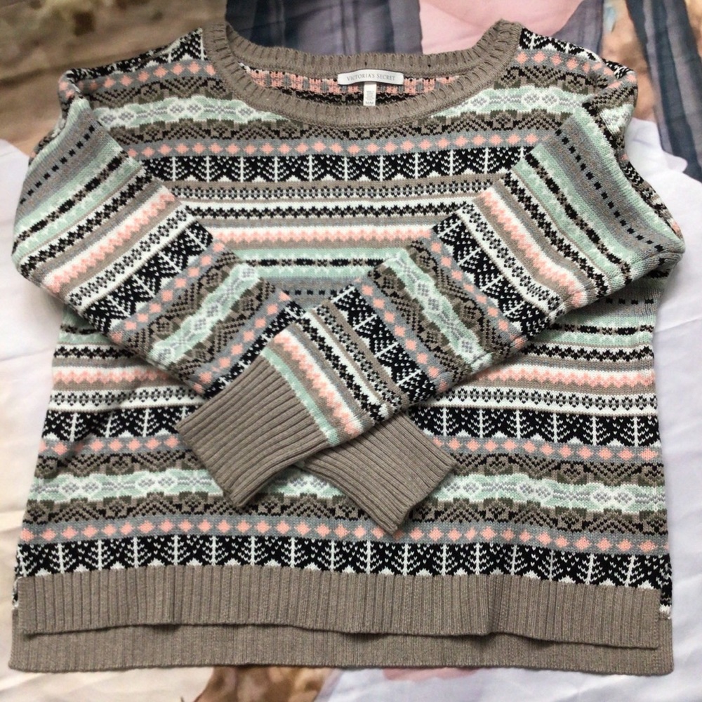 NEW Victoria’s Secret Rare Heavyweight Sweater